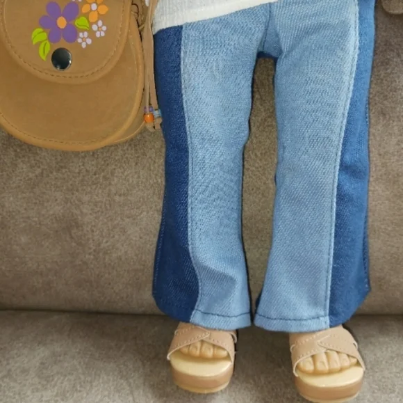 18" American Girl Doll Julie Albright - Picture 5 of 16